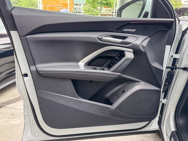 new 2025 Audi Q5 car, priced at $60,960