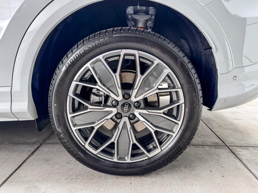 new 2025 Audi Q5 car, priced at $60,960