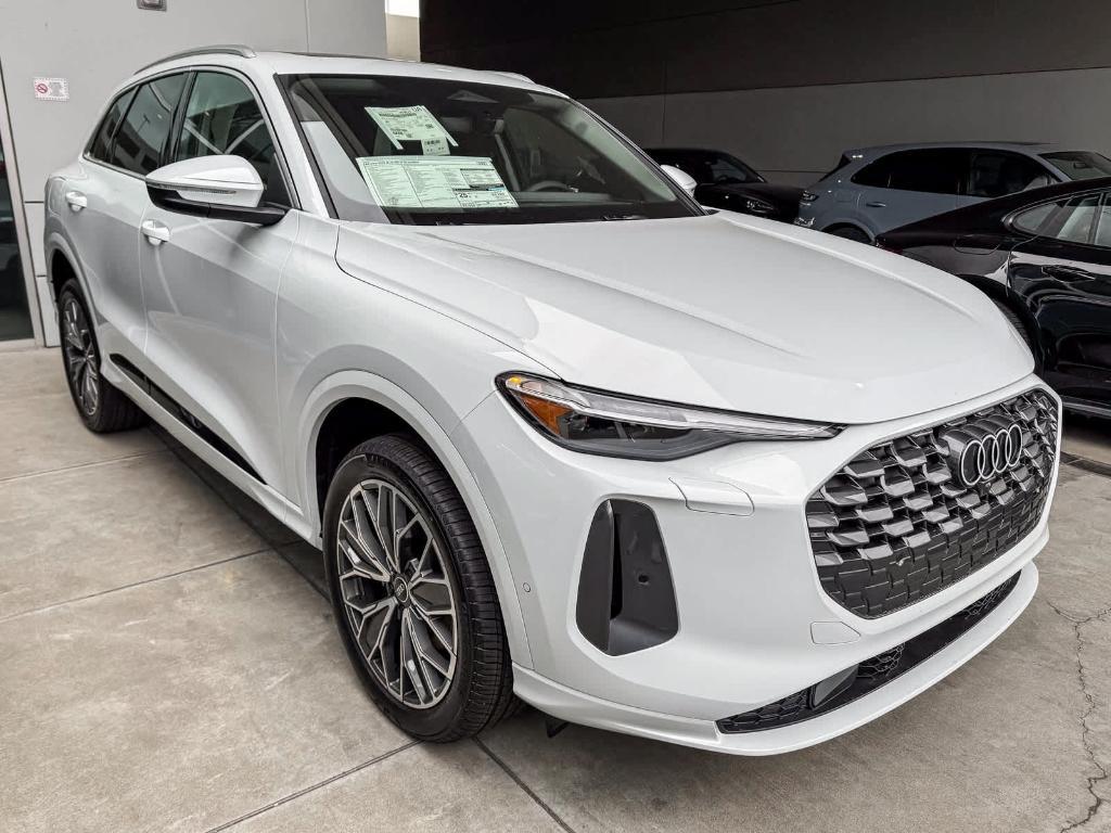 new 2025 Audi Q5 car, priced at $60,960