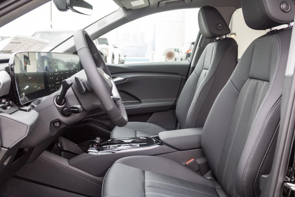 new 2025 Audi Q6 e-tron car, priced at $74,165