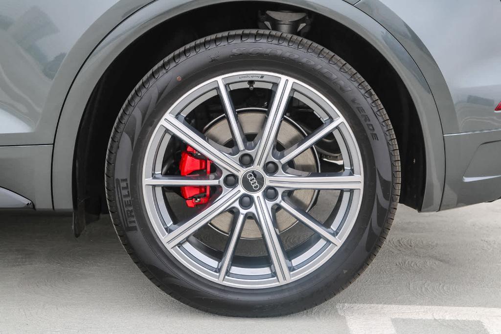 new 2025 Audi Q5 car, priced at $68,890