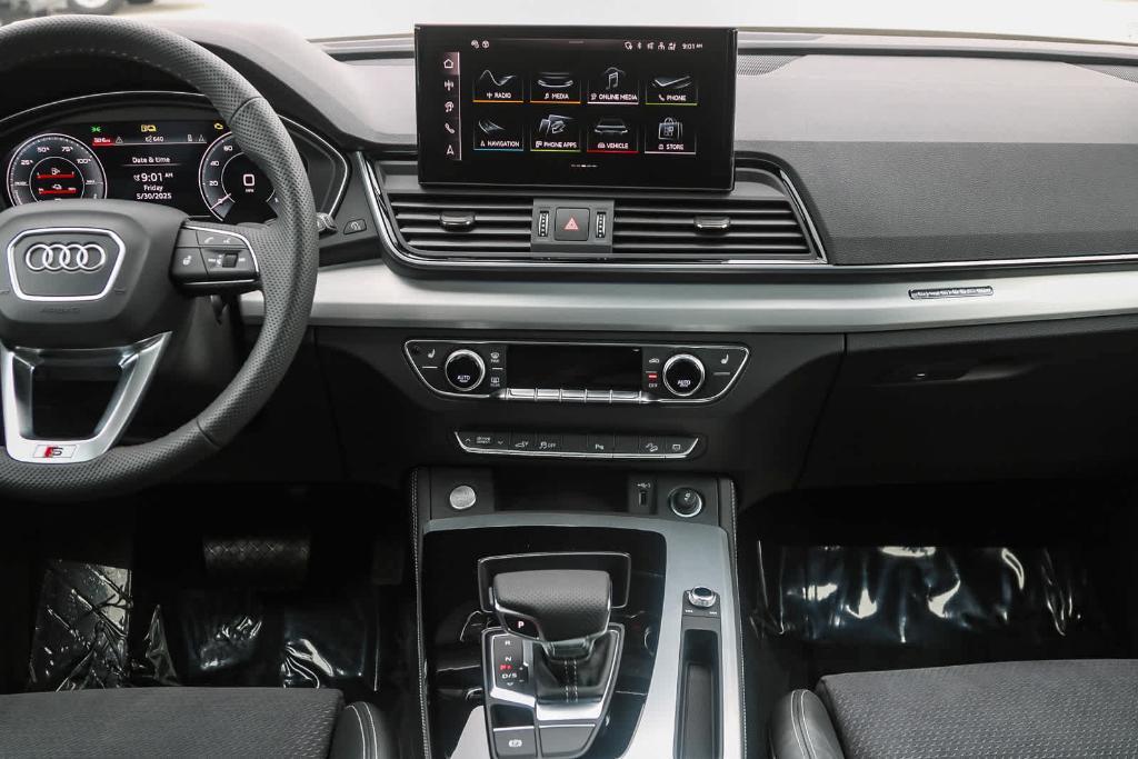 new 2025 Audi Q5 car, priced at $68,890