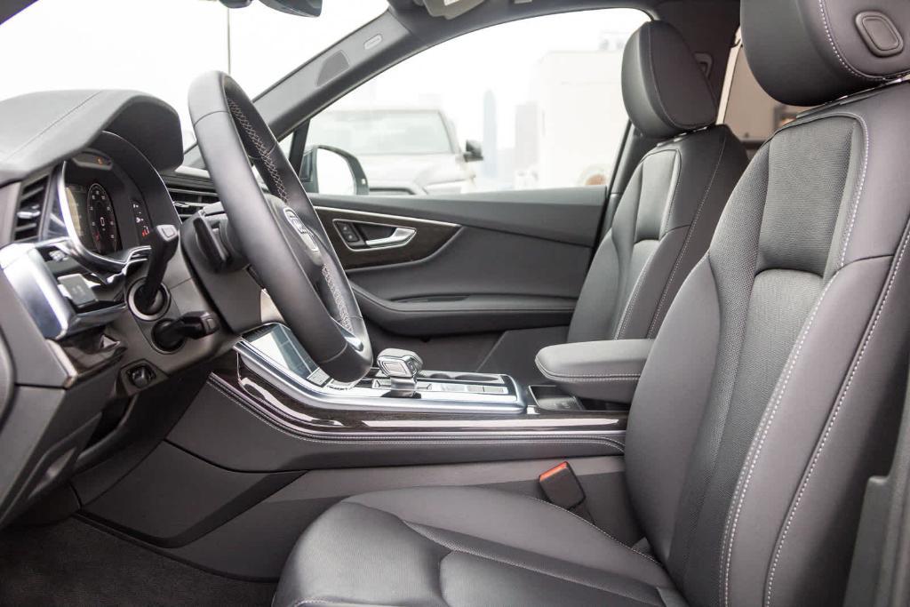used 2025 Audi Q7 car, priced at $68,992