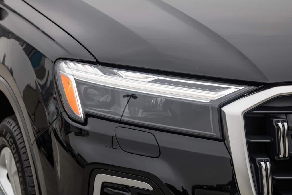 used 2025 Audi Q7 car, priced at $68,992