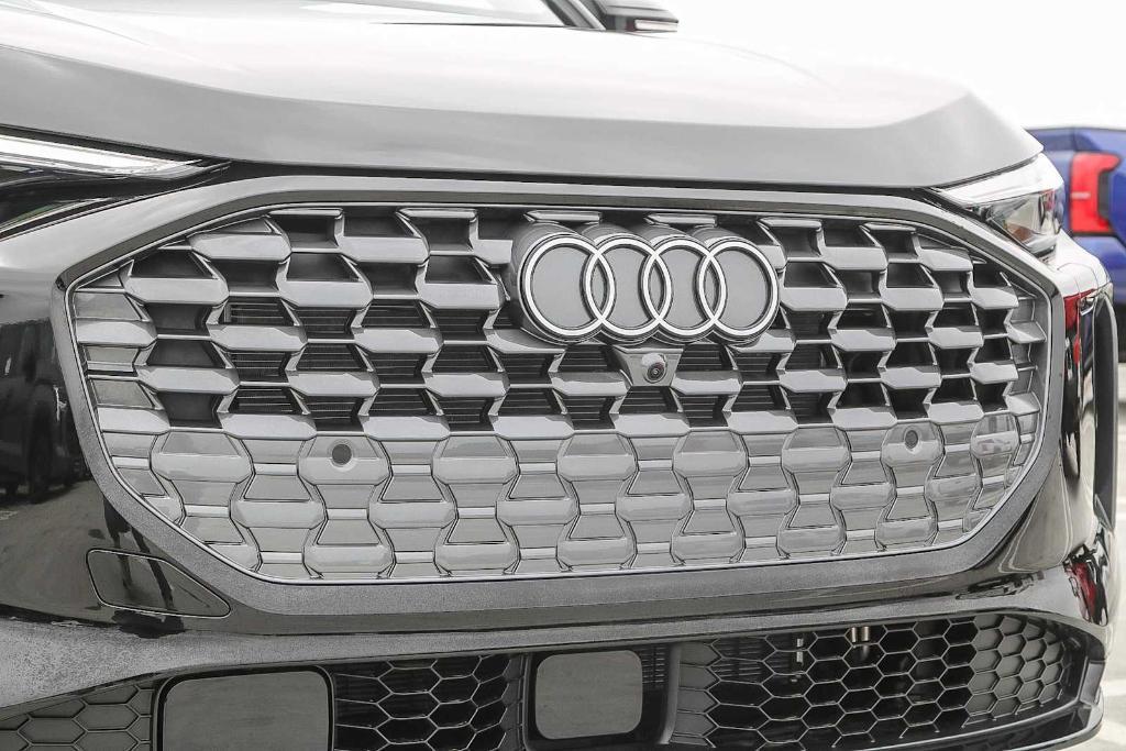 new 2025 Audi Q5 car, priced at $64,100
