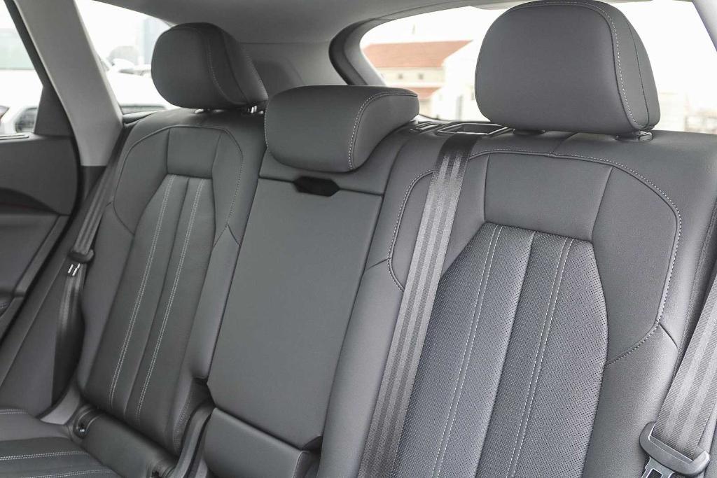 new 2025 Audi Q5 car, priced at $64,100