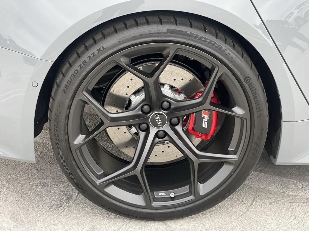 new 2025 Audi RS 6 Avant car, priced at $147,895