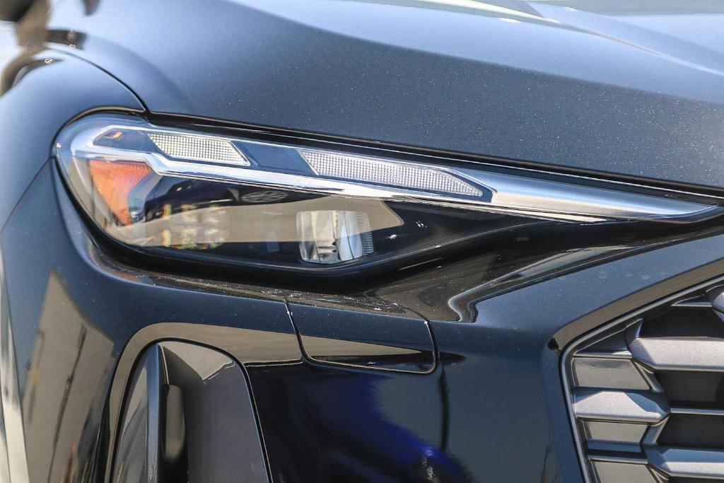 new 2025 Audi Q5 car, priced at $57,625