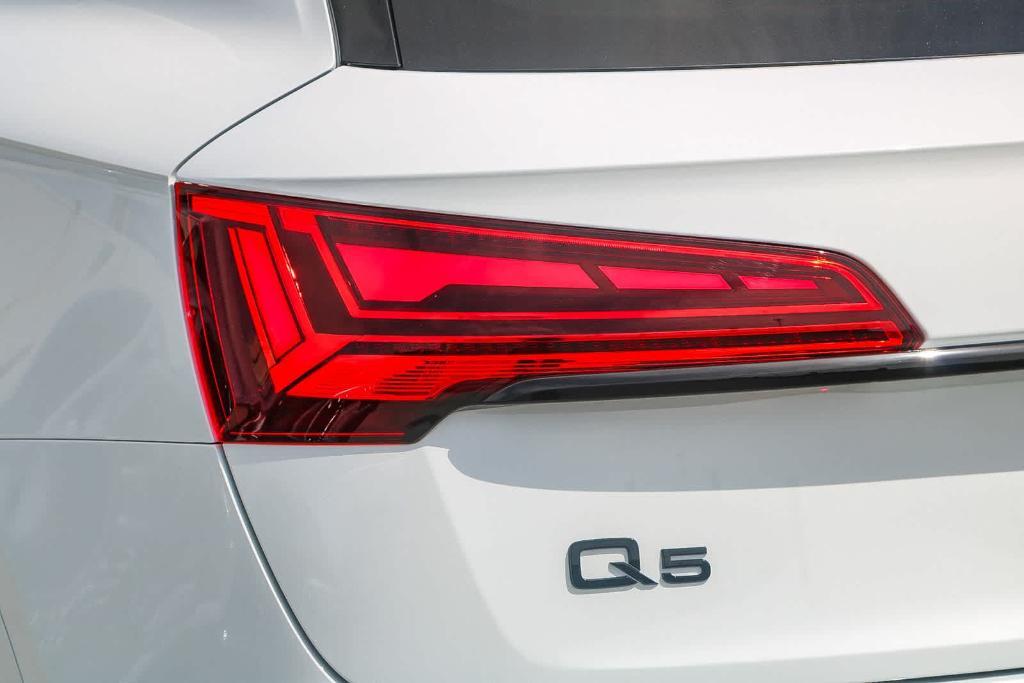 new 2025 Audi Q5 car, priced at $67,160