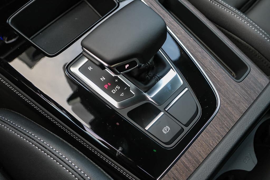 new 2025 Audi Q5 car, priced at $67,160