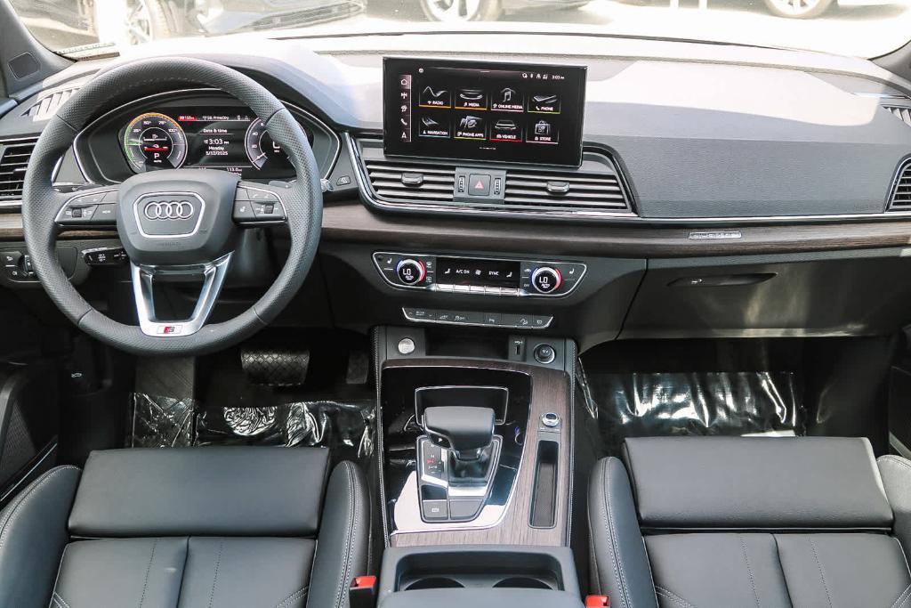 new 2025 Audi Q5 car, priced at $67,160