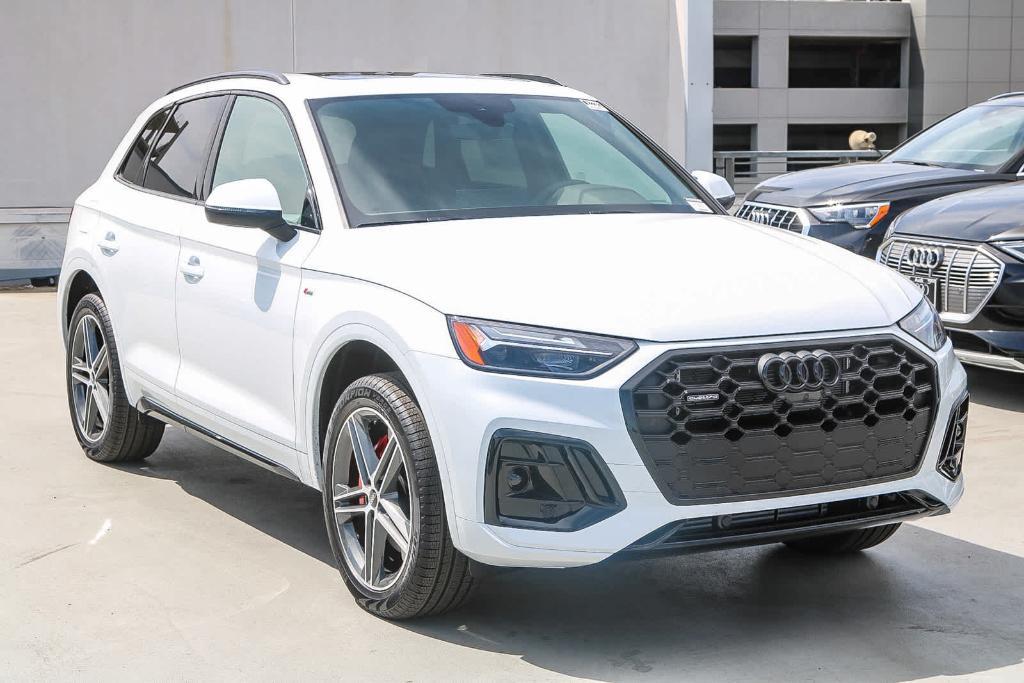 new 2025 Audi Q5 car, priced at $67,160