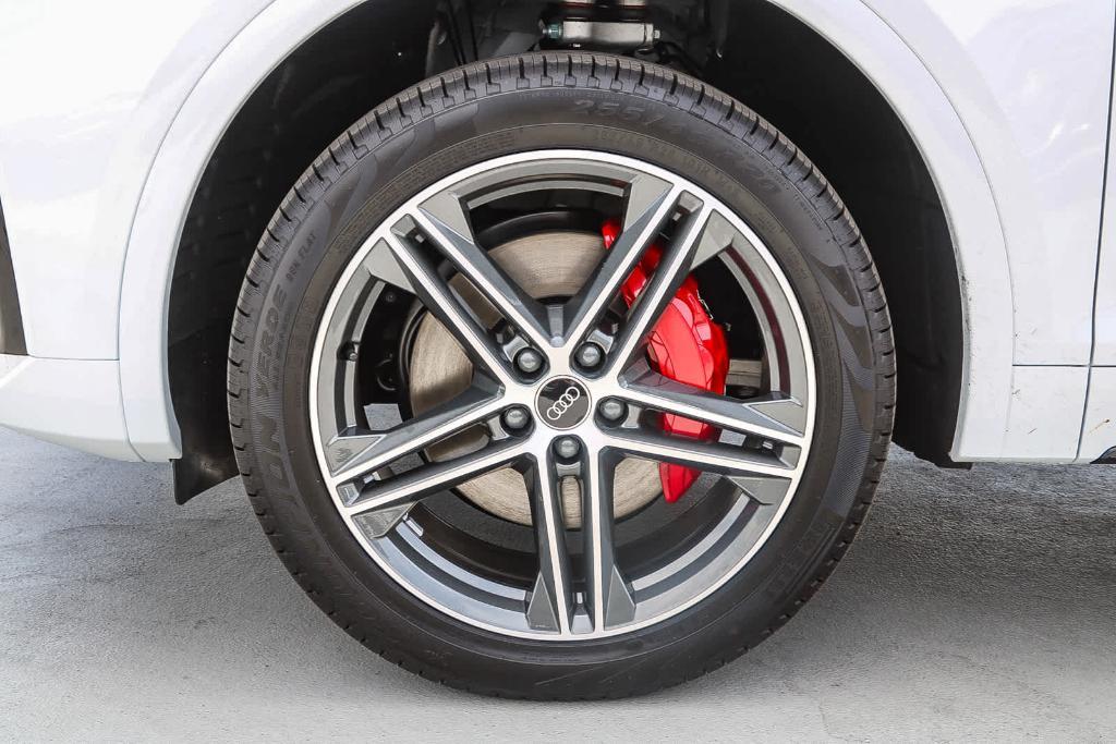 new 2025 Audi Q5 car, priced at $67,160