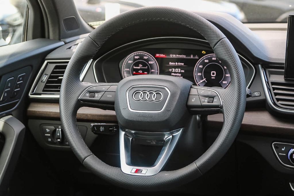 new 2025 Audi Q5 car, priced at $67,160