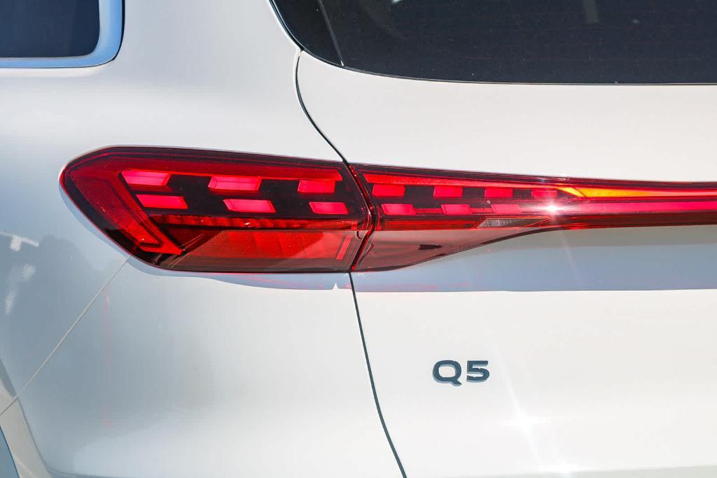 new 2025 Audi Q5 car, priced at $60,350
