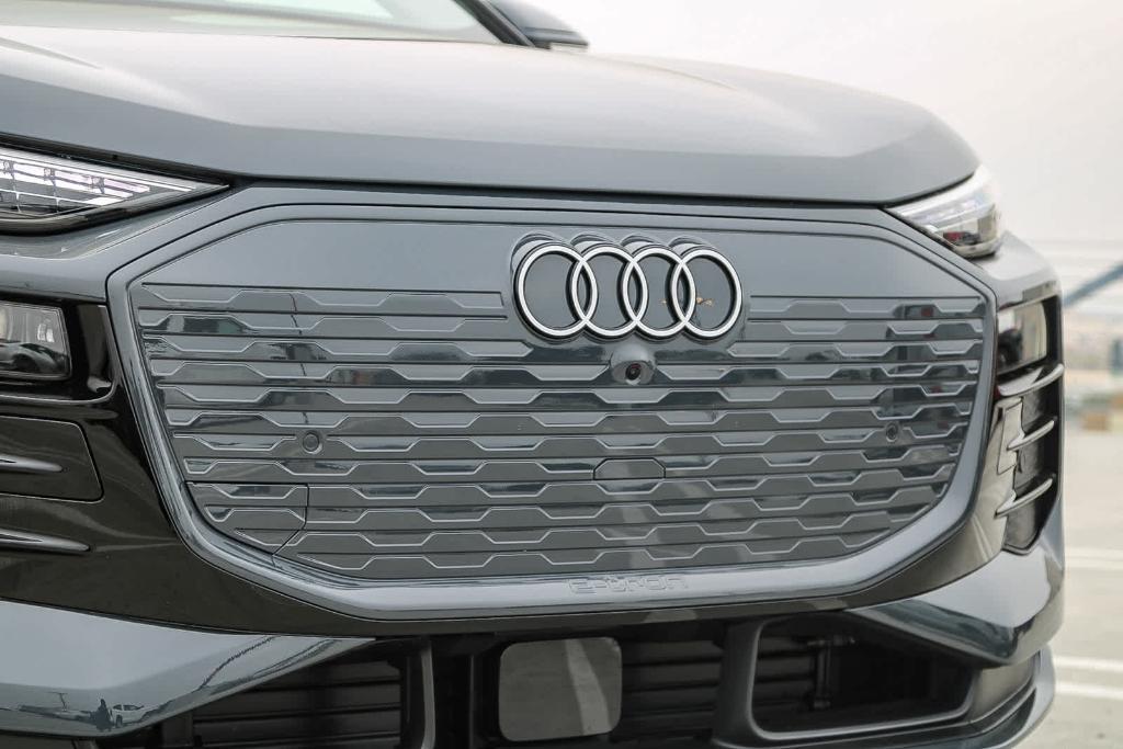 new 2025 Audi Q6 e-tron car, priced at $76,905