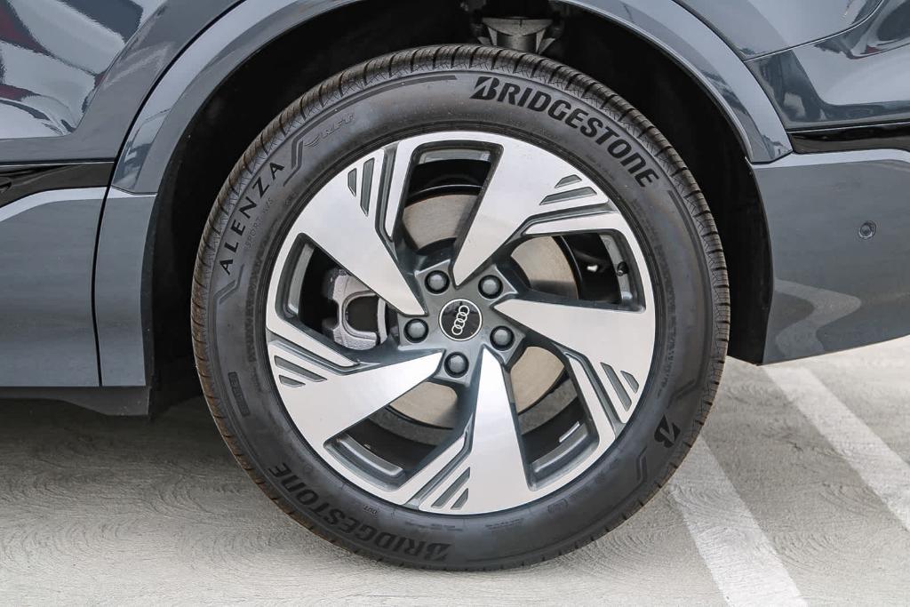 new 2025 Audi Q6 e-tron car, priced at $76,905