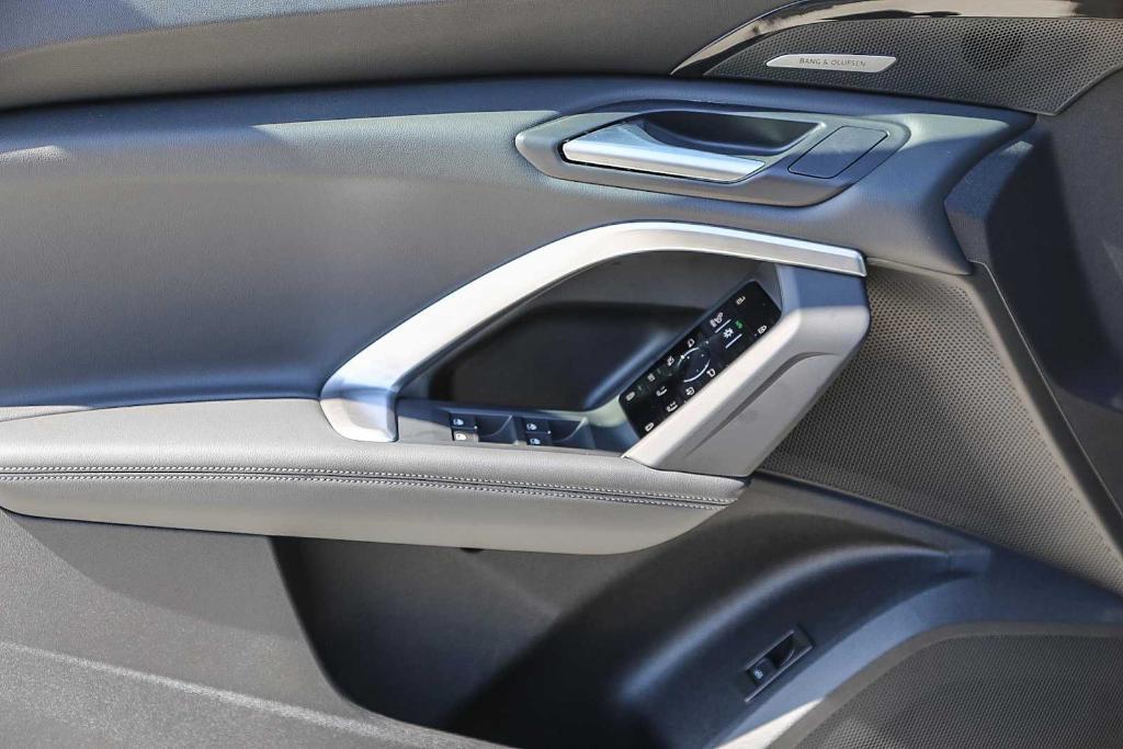 new 2025 Audi Q5 car, priced at $60,290