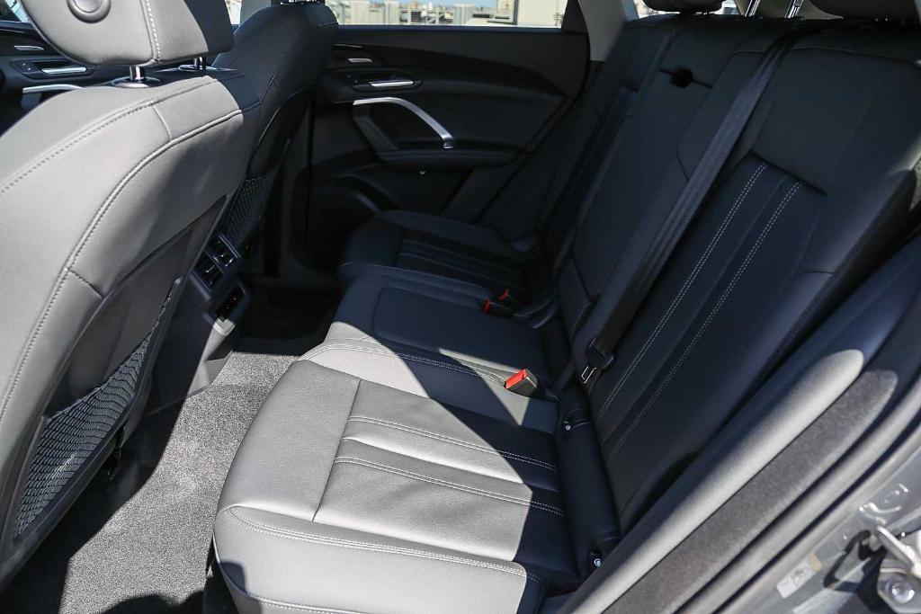 new 2025 Audi Q5 car, priced at $60,290