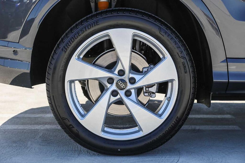 new 2025 Audi Q5 car, priced at $60,290