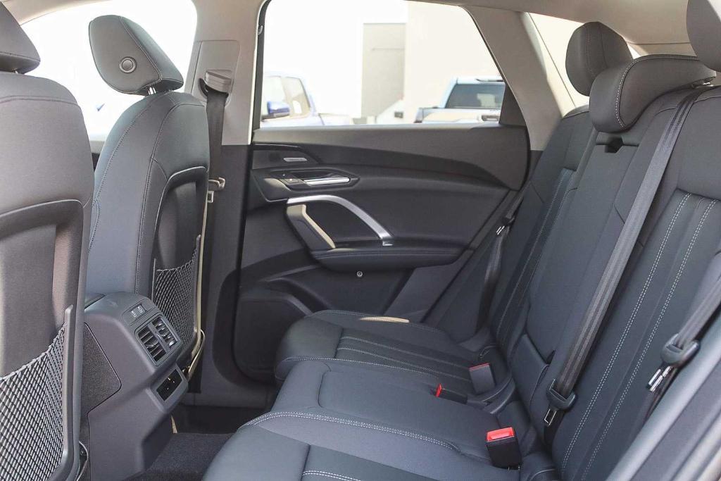 new 2025 Audi Q5 car, priced at $60,290