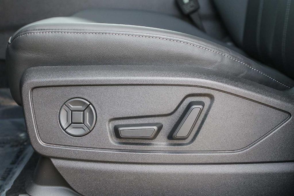 new 2025 Audi Q5 car, priced at $60,290