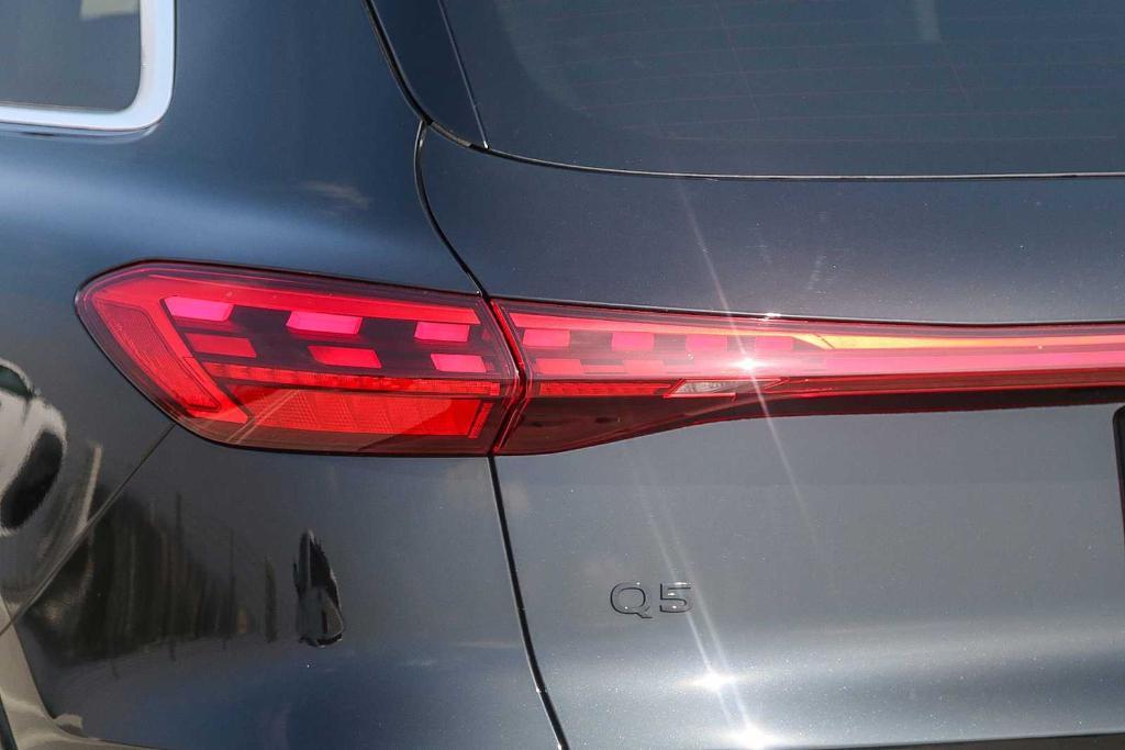 new 2025 Audi Q5 car, priced at $60,290
