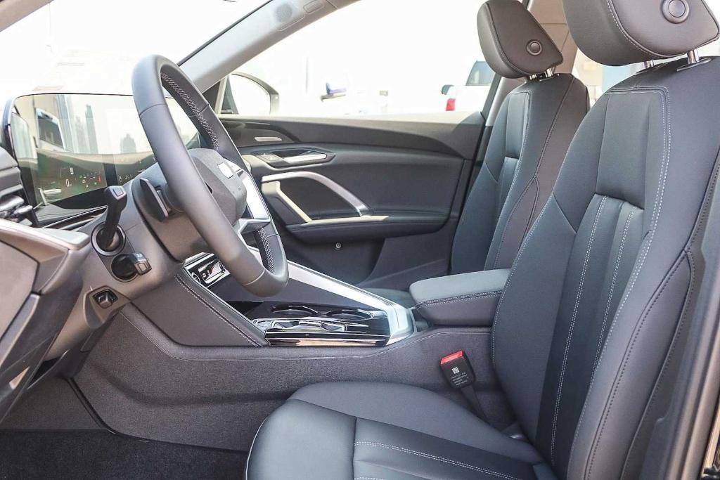 new 2025 Audi Q5 car, priced at $60,290