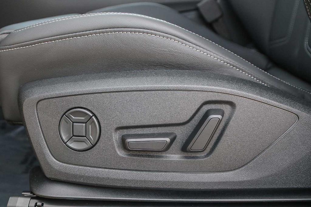 new 2025 Audi Q3 car, priced at $43,880