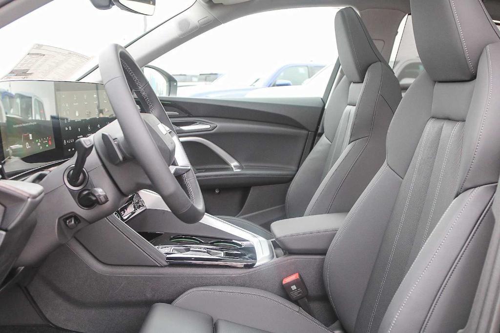 new 2025 Audi Q5 car, priced at $61,150