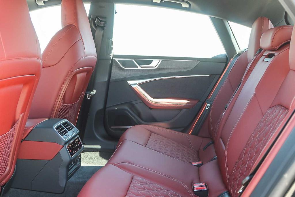 new 2025 Audi S7 car, priced at $95,135