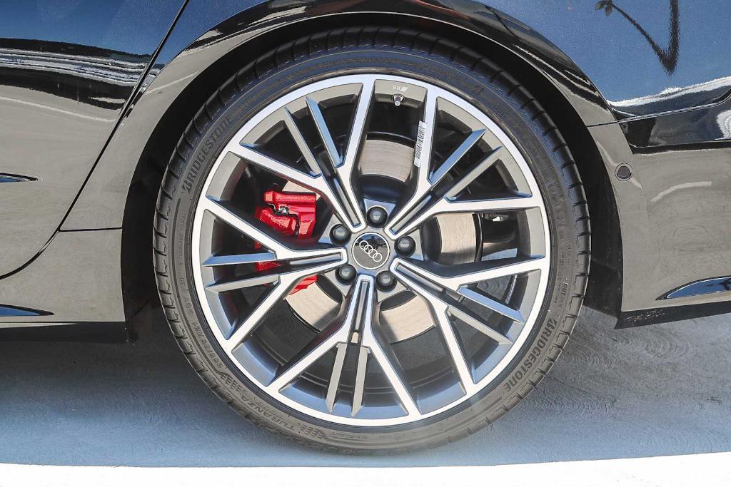 new 2025 Audi S7 car, priced at $95,135