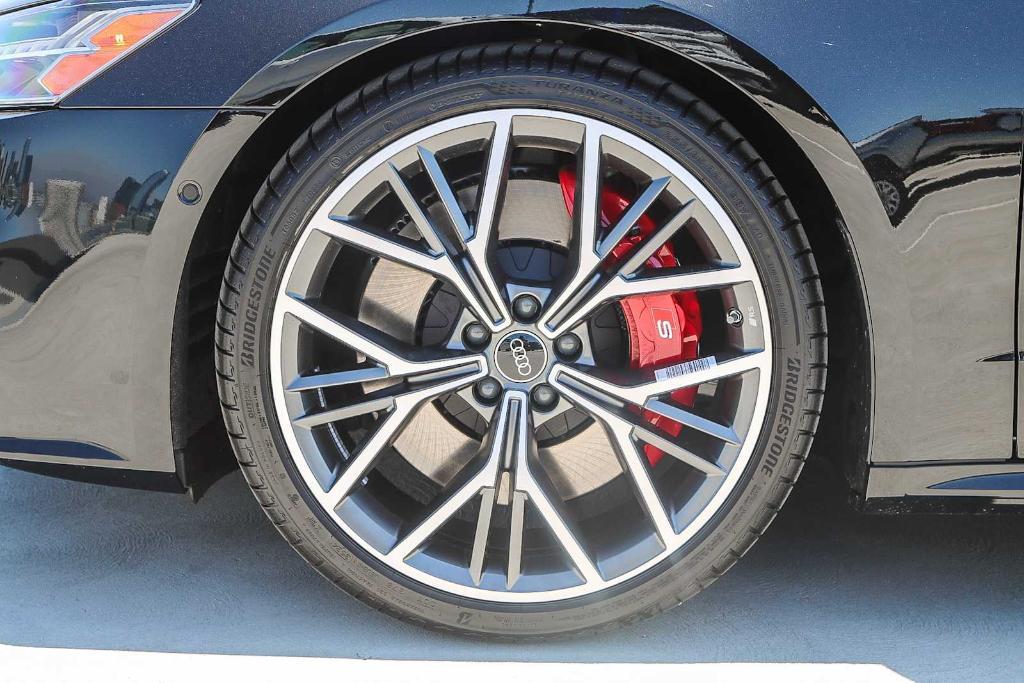 new 2025 Audi S7 car, priced at $95,135