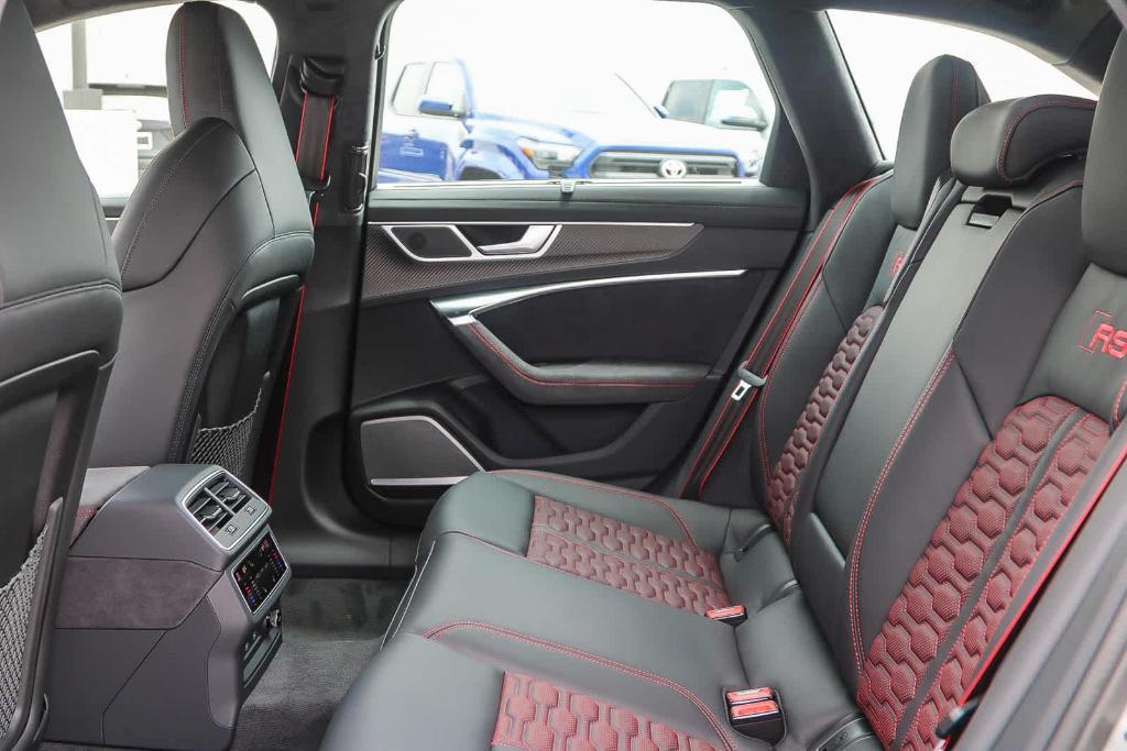 new 2025 Audi RS 6 Avant car, priced at $154,295