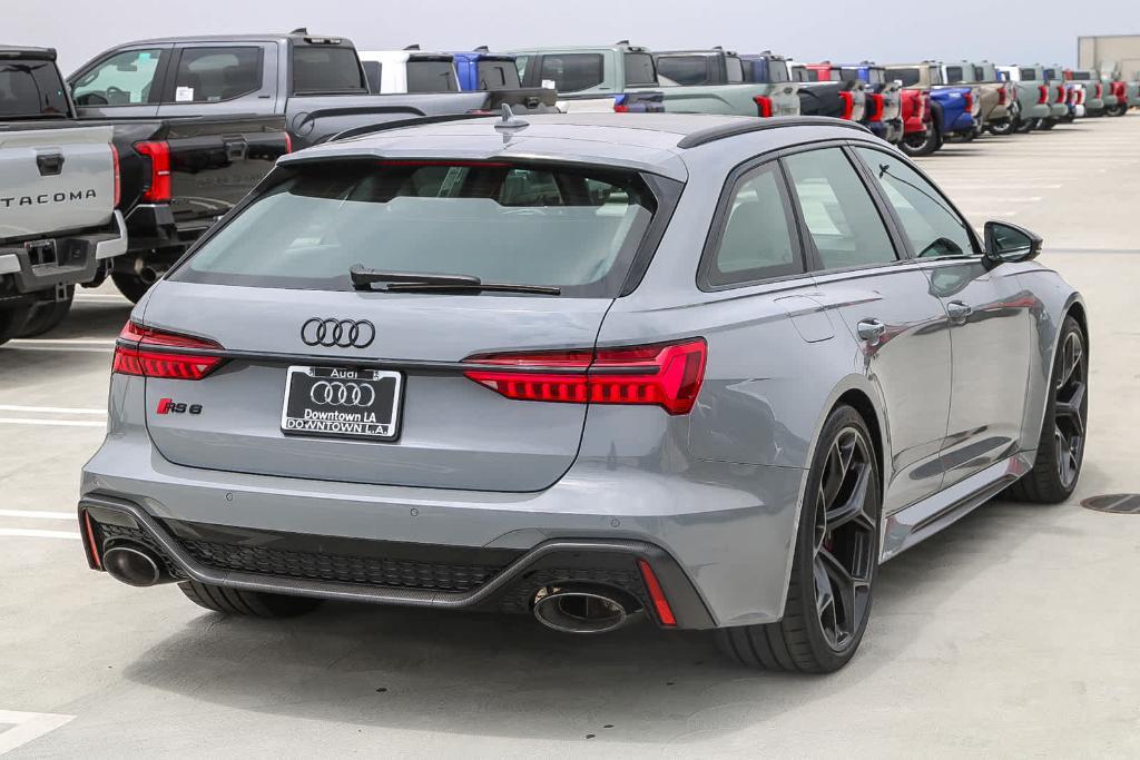 new 2025 Audi RS 6 Avant car, priced at $154,295