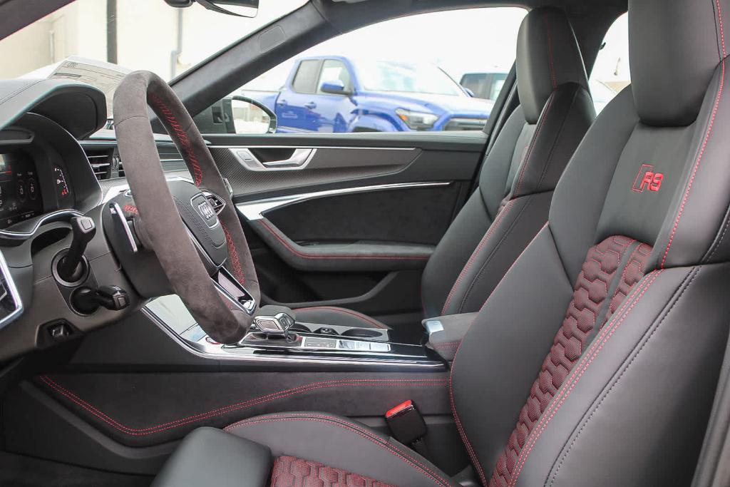new 2025 Audi RS 6 Avant car, priced at $154,295