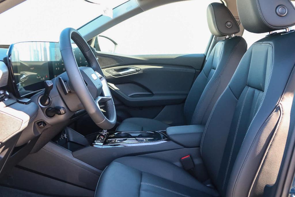new 2025 Audi Q6 e-tron car, priced at $72,390