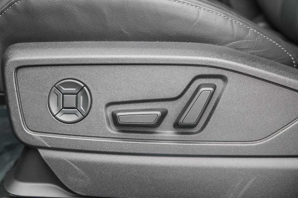 new 2025 Audi Q5 car, priced at $64,100
