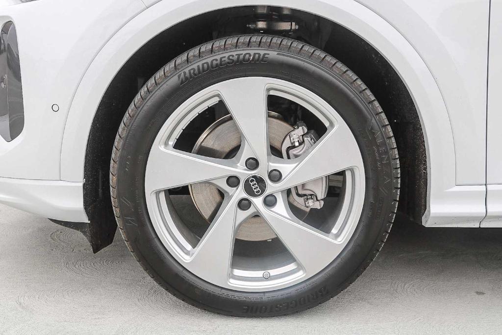 new 2025 Audi Q5 car, priced at $64,100