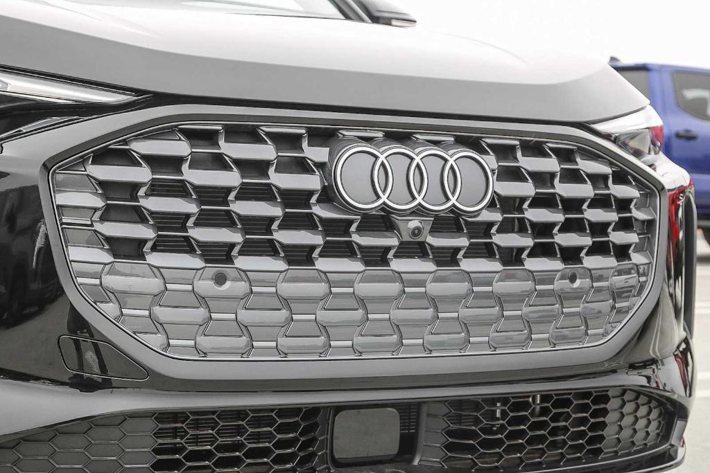 new 2025 Audi Q5 car, priced at $57,950