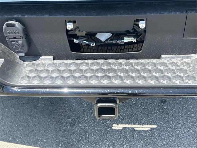 new 2025 Chevrolet Colorado car, priced at $40,370