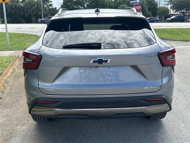new 2025 Chevrolet Trax car, priced at $27,585