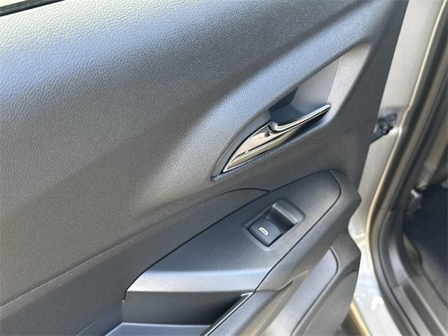 new 2025 Chevrolet Trax car, priced at $27,585