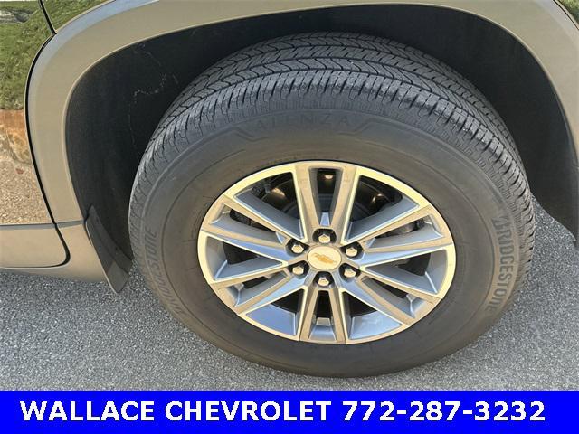 used 2023 Chevrolet Traverse car, priced at $31,985