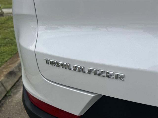 new 2025 Chevrolet TrailBlazer car, priced at $31,425