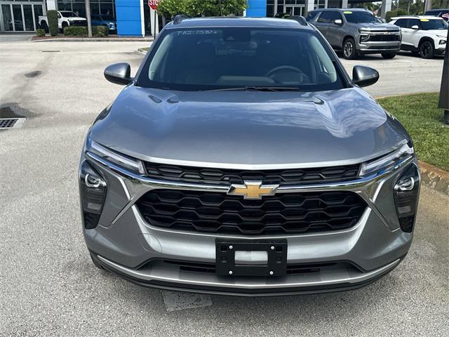 new 2025 Chevrolet Trax car, priced at $25,485