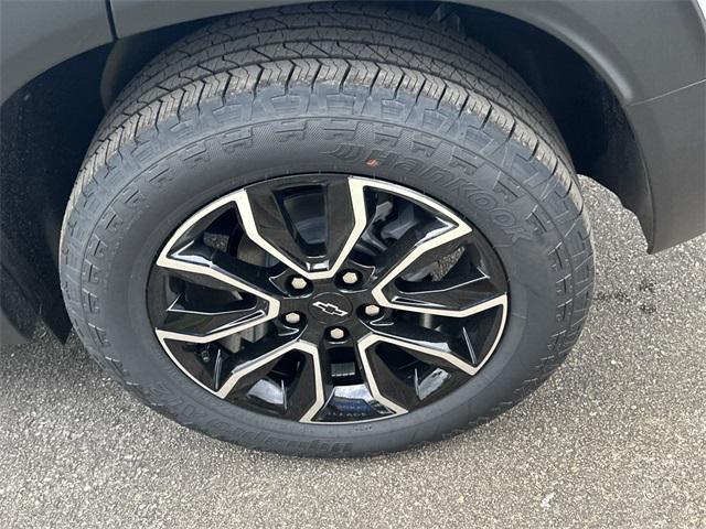 new 2025 Chevrolet TrailBlazer car, priced at $31,425