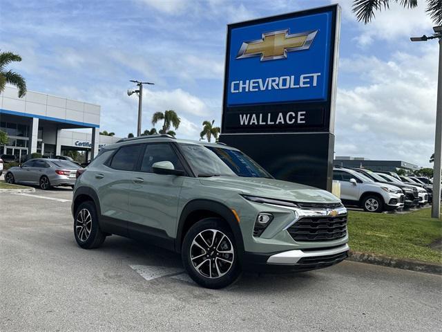 new 2025 Chevrolet TrailBlazer car, priced at $28,275