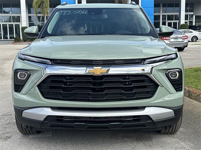 new 2025 Chevrolet TrailBlazer car, priced at $28,275