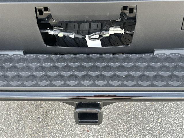 new 2025 Chevrolet Colorado car